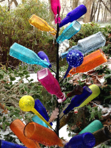 Bottle Trees: Love ‘em or Hate ‘em! - Neil Sperry's GARDENS